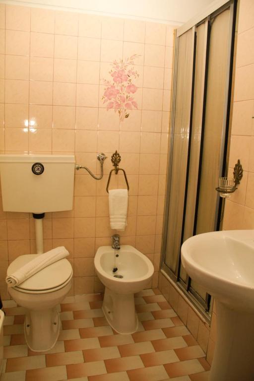 Sao Neutel Hotel Chaves Phòng bức ảnh